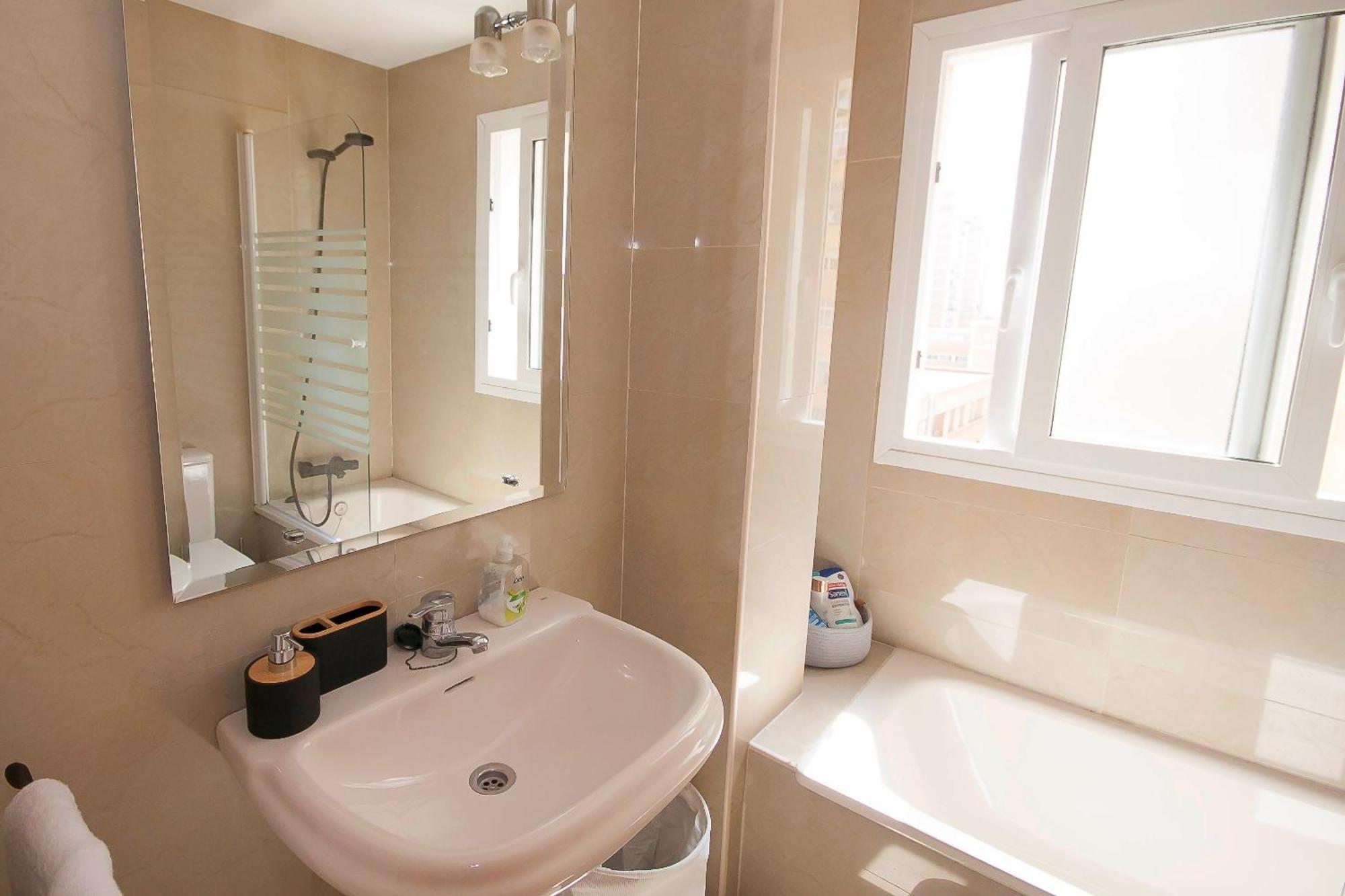 Ave Huelin 3Rooms Alojamiento Con Parking Y Ac Malaga Exterior photo